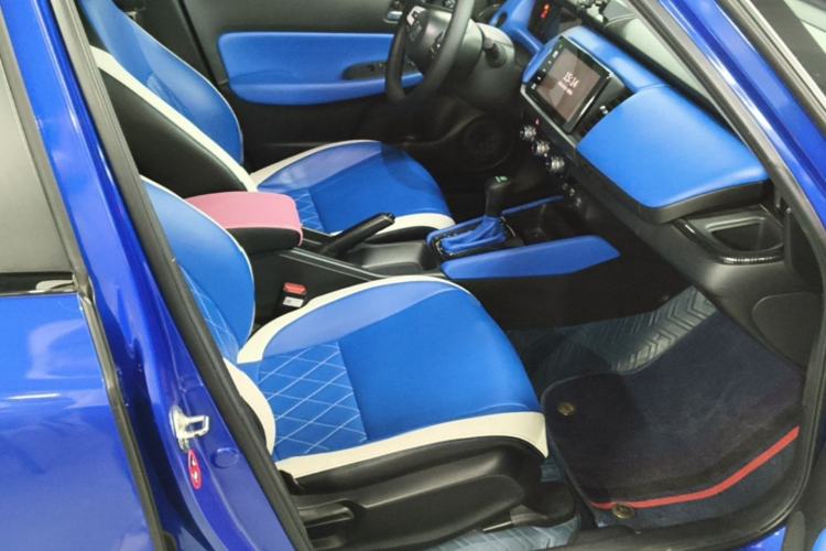Used Honda LIFE 2021 1.5L CVT CRO-S Fun Edition Right Front Seat