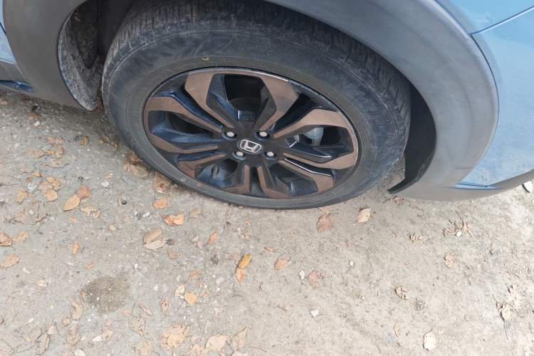 Used Honda LIFE 2021 1.5L CVT CRO-S Fun Edition Right Front Wheel Hub