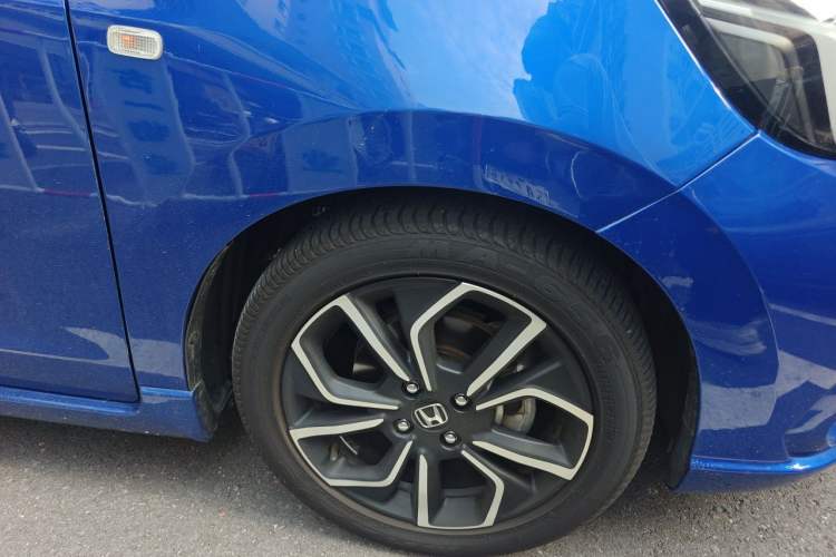 Used Honda LIFE 2021 1.5L CVT SPORT Heartbeat Edition Right Front Wheel Hub