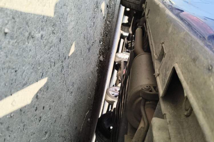 Used Honda LIFE 2021 1.5L CVT SPO-SS Dynamic Edition Right Side Sill