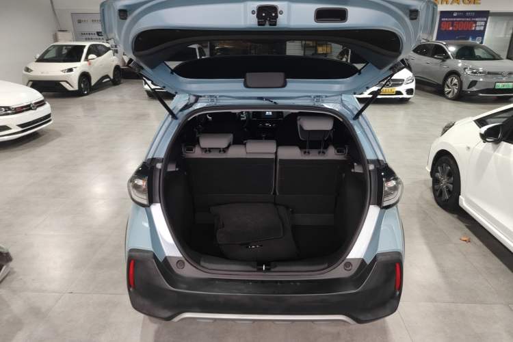Used Honda LIFE 2021 1.5L CVT CRO-S Fun Edition Trunk