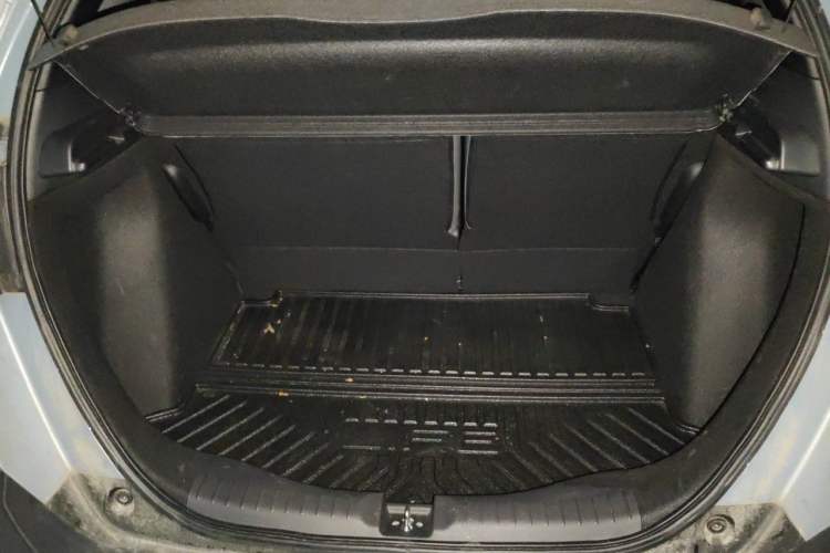 Used Honda LIFE 2021 1.5L CVT CRO-S Fun Edition Trunk