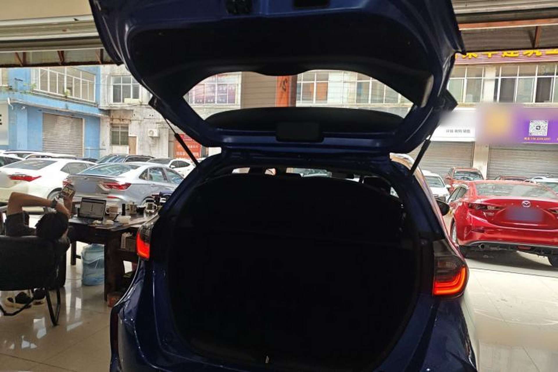Used Honda LIFE 2021 1.5L CVT SPORT Heartbeat Edition Trunk