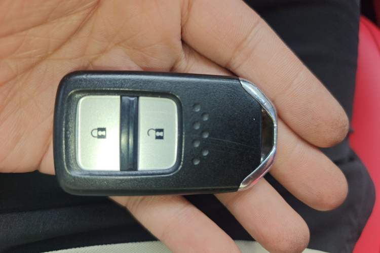 Used Honda LIFE 2021 1.5L CVT SPORT Heartbeat Edition Vehicle Key