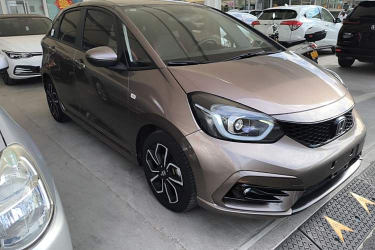 Used Honda LIFE 2021 1.5L CVT SPORT Heartbeat Edition Front Right 45 Deg