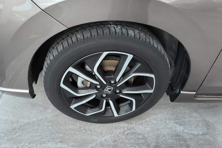 Used Honda LIFE 2021 1.5L CVT SPORT Heartbeat Edition Left Front Wheel Hub