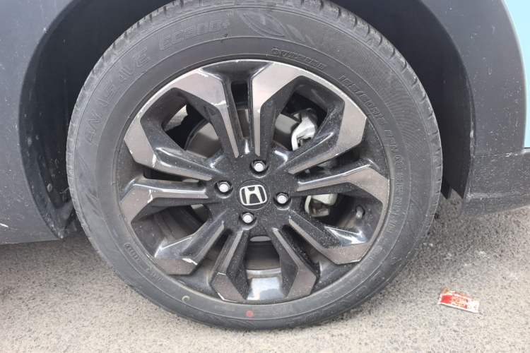 Used Honda LIFE 2021 1.5L CVT CRO-S Fun Edition Right Front Wheel Hub