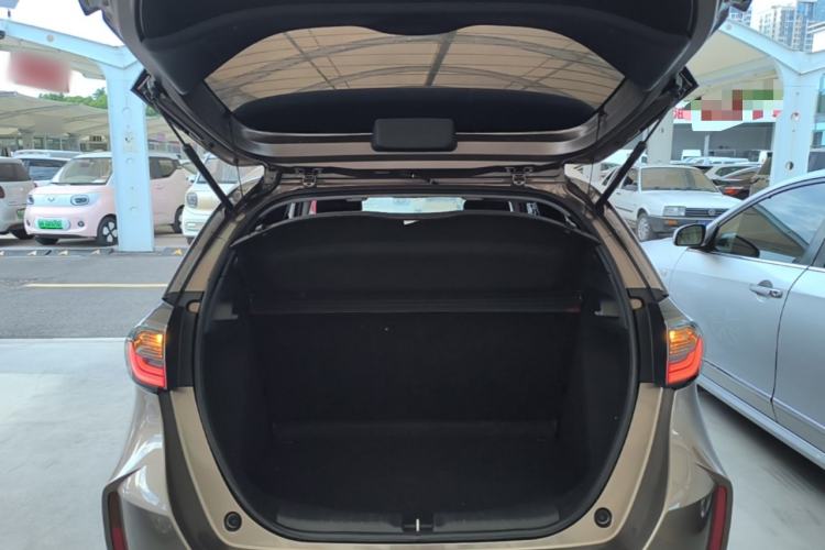 Used Honda LIFE 2021 1.5L CVT SPORT Heartbeat Edition Trunk