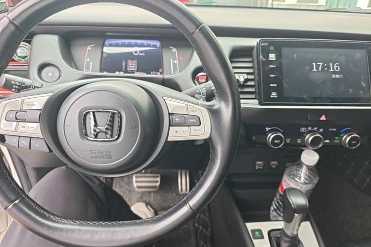 Used Honda LIFE 2021 1.5L CVT SPO-SS Dynamic Edition Center Console