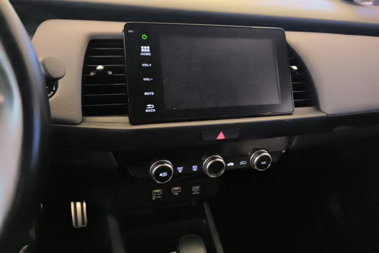 Used Honda LIFE 2021 1.5L CVT SPO-SS Dynamic Edition Audio And AC Panel