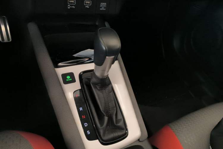 Used Honda LIFE 2021 1.5L CVT SPO-SS Dynamic Edition Gear Lever