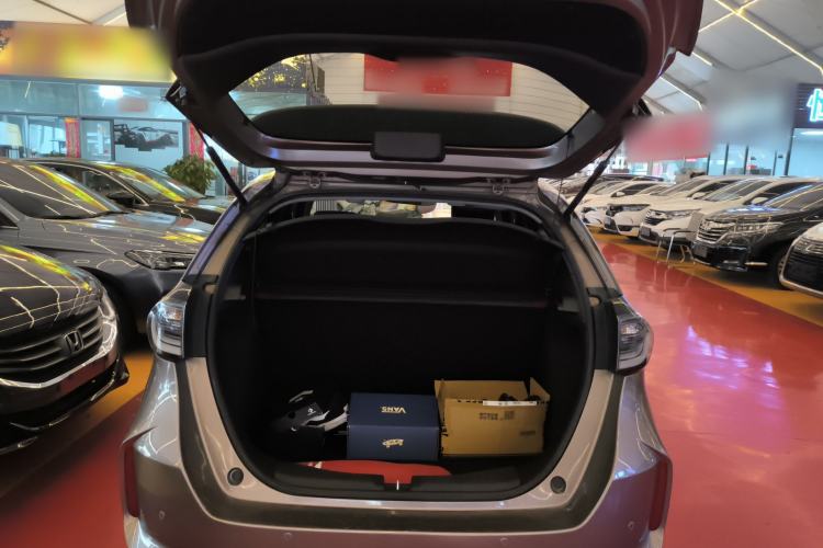 Used Honda LIFE 2021 1.5L CVT SPO-SS Dynamic Edition Trunk