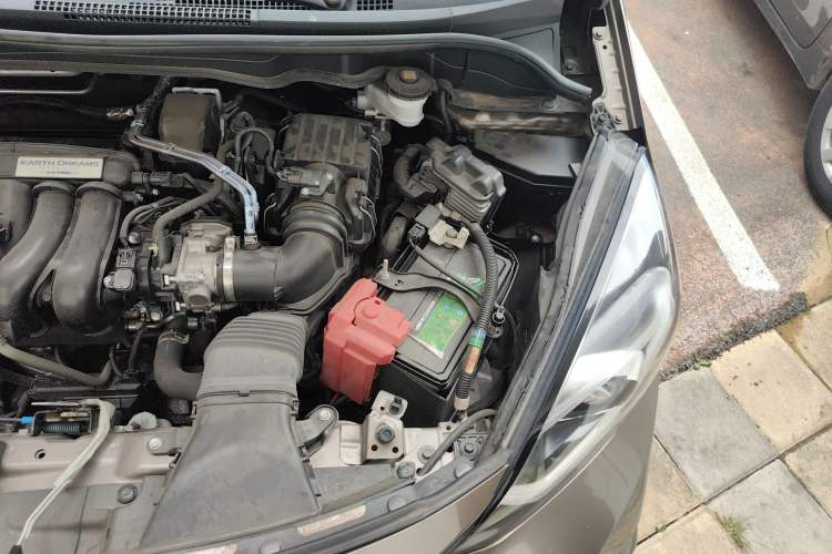 Used Honda LIFE 2021 1.5L CVT SPORT Heartbeat Edition Engine Bay Left