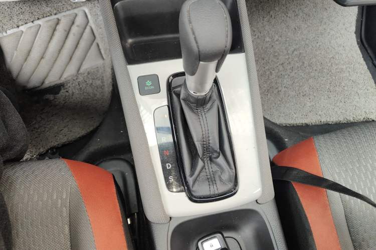 Used Honda LIFE 2021 1.5L CVT SPORT Heartbeat Edition Gear Lever
