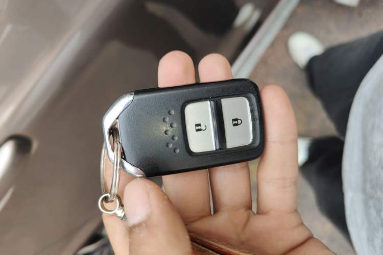 Used Honda LIFE 2021 1.5L CVT SPORT Heartbeat Edition Vehicle Key