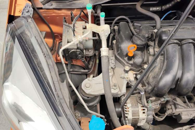 Used Honda LIFE 2021 1.5L CVT SPORT Heartbeat Edition Engine Bay Right