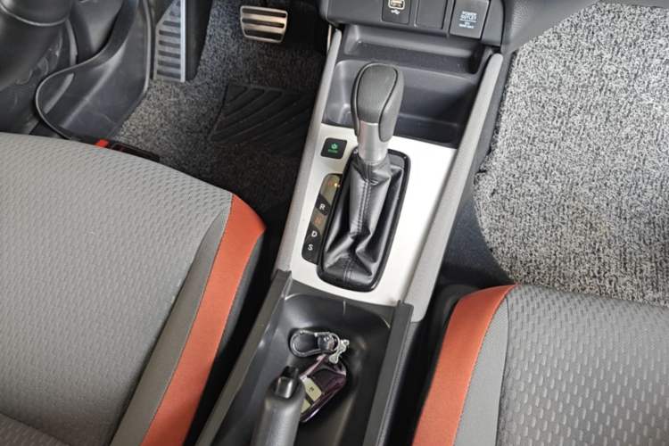 Used Honda LIFE 2021 1.5L CVT SPORT Heartbeat Edition Gear Lever