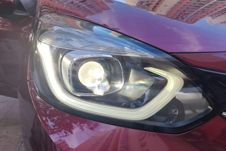 Used Honda LIFE 2021 1.5L CVT SPORT Heartbeat Edition Right Front Headlight