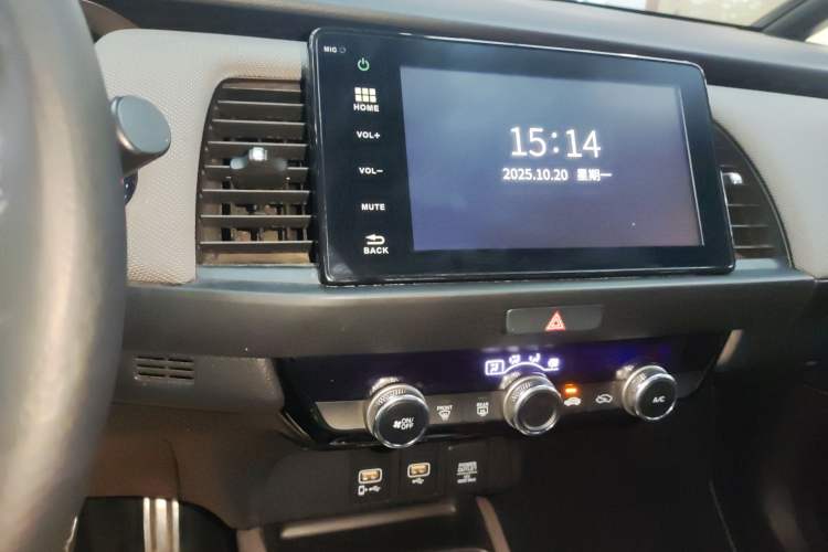 Used Honda LIFE 2021 1.5L CVT SPO-SS Dynamic Edition Audio And AC Panel