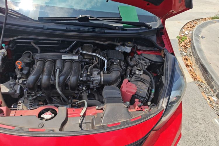 Used Honda LIFE 2021 1.5L CVT SPORT Heartbeat Edition Engine Bay Left