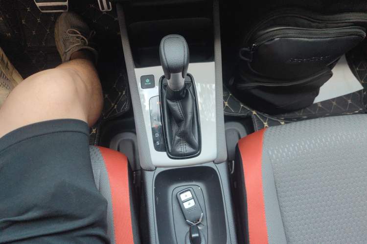 Used Honda LIFE 2021 1.5L CVT SPORT Heartbeat Edition Gear Lever
