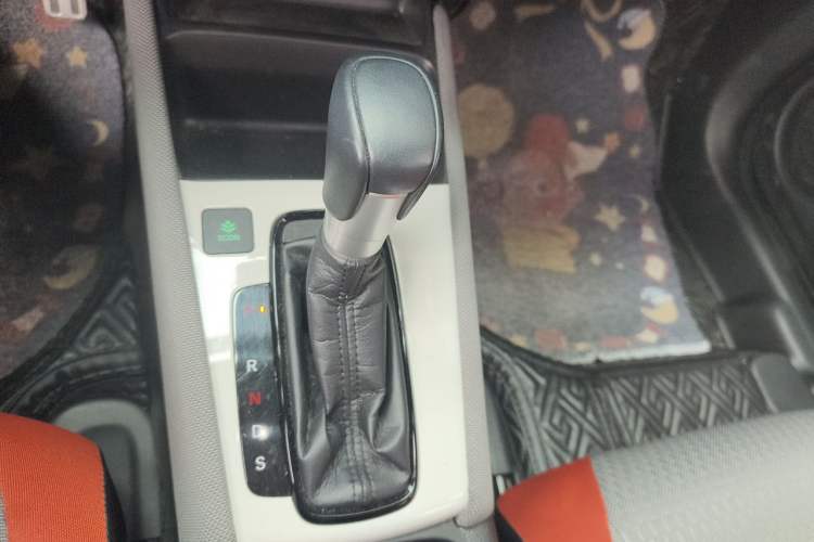 Used Honda LIFE 2021 1.5L CVT SPO-SS Dynamic Edition Gear Lever