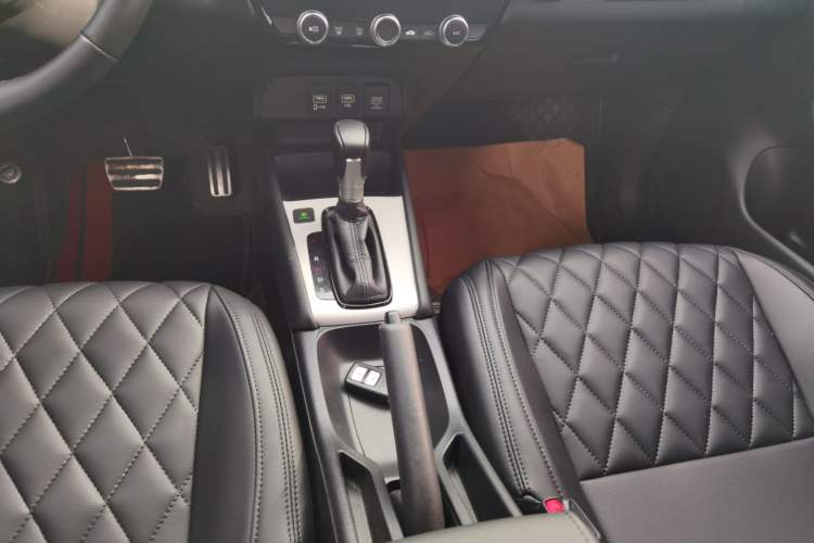 Used Honda LIFE 2021 1.5L CVT SPORT Heartbeat Edition Gear Lever