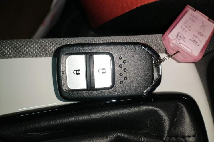 Used Honda LIFE 2021 1.5L CVT SPORT Heartbeat Edition Interior 1