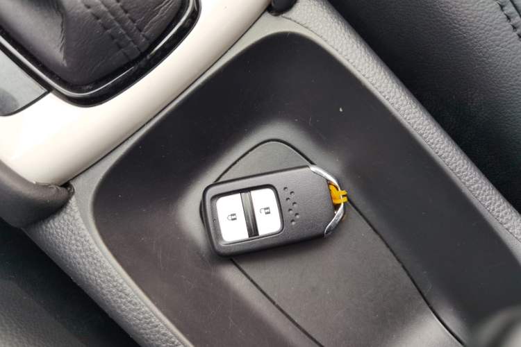 Used Honda LIFE 2021 1.5L CVT SPORT Heartbeat Edition Interior 1