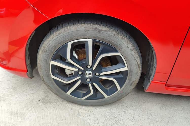 Used Honda LIFE 2021 1.5L CVT SPORT Heartbeat Edition Left Front Wheel Hub