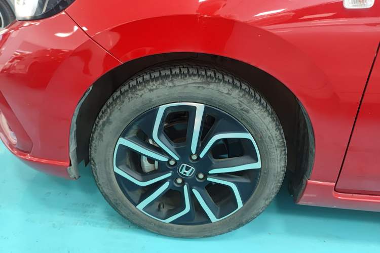 Used Honda LIFE 2021 1.5L CVT SPO-SS Dynamic Edition Left Front Wheel Hub