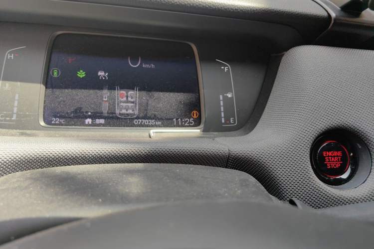 Used Honda LIFE 2021 1.5L CVT SPO-SS Dynamic Edition Odometer Close Up