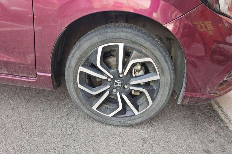 Used Honda LIFE 2021 1.5L CVT SPORT Heartbeat Edition Right Front Wheel Hub