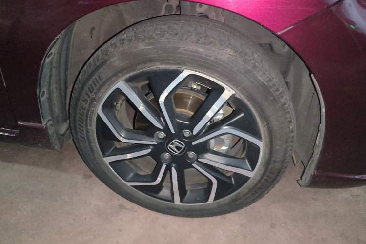 Used Honda LIFE 2021 1.5L CVT SPORT Heartbeat Edition Right Front Wheel Hub