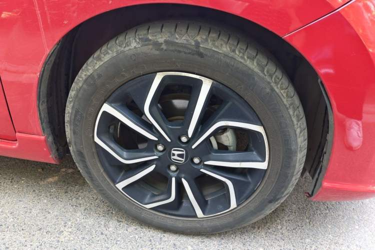 Used Honda LIFE 2021 1.5L CVT SPO-SS Dynamic Edition Right Front Wheel Hub