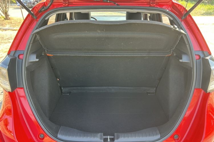 Used Honda LIFE 2021 1.5L CVT SPO-SS Dynamic Edition Trunk