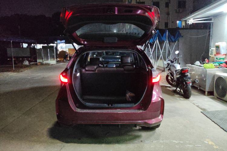 Used Honda LIFE 2021 1.5L CVT SPORT Heartbeat Edition Trunk