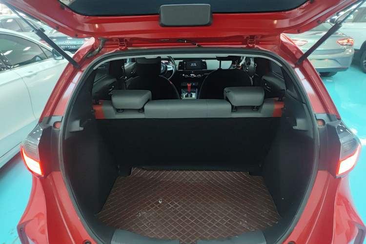 Used Honda LIFE 2021 1.5L CVT SPO-SS Dynamic Edition Trunk