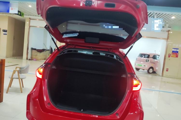 Used Honda LIFE 2021 1.5L CVT SPO-SS Dynamic Edition Trunk