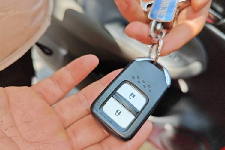 Used Honda LIFE 2021 1.5L CVT SPORT Heartbeat Edition Vehicle Key