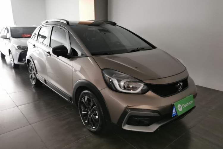 Used Honda LIFE 2021 1.5L CVT CRO-S Fun Edition Front Right 45 Deg