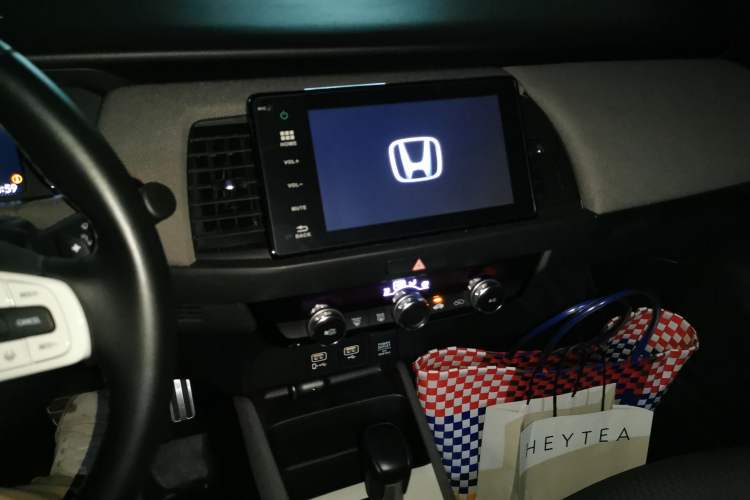 Used Honda LIFE 2021 1.5L CVT SPO-SS Dynamic Edition Audio And AC Panel