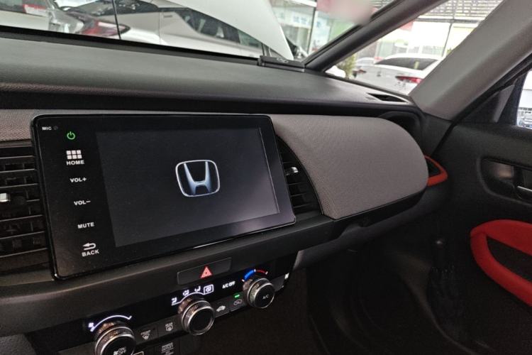 Used Honda LIFE 2021 1.5L CVT SPO-SS Dynamic Edition Center Console