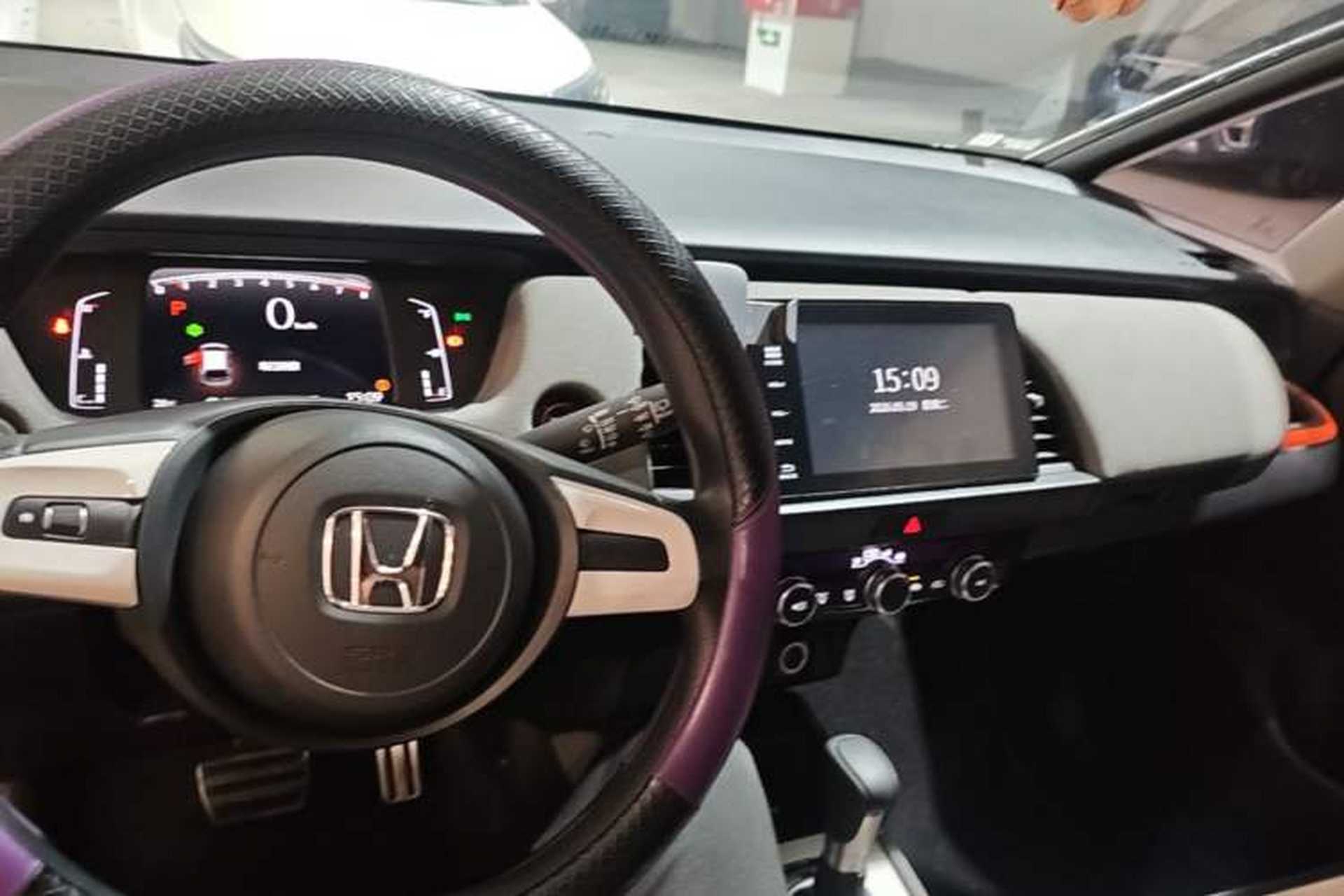 Used Honda LIFE 2021 1.5L CVT SPORT Heartbeat Edition Center Console