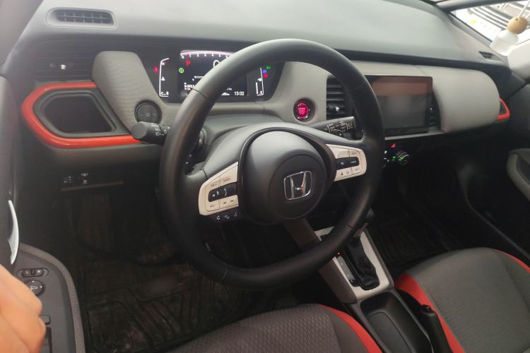 Used Honda LIFE 2021 1.5L CVT SPO-SS Dynamic Edition Center Console