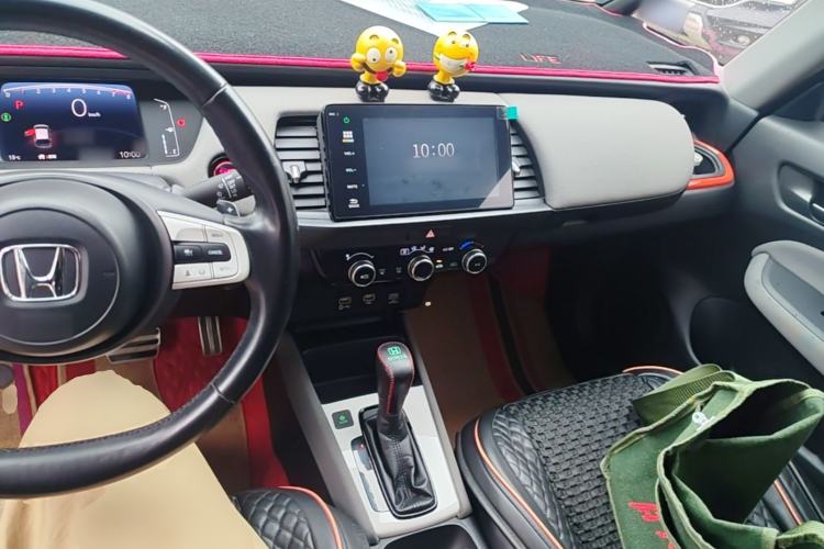 Used Honda LIFE 2021 1.5L CVT SPO-SS Dynamic Edition Center Console