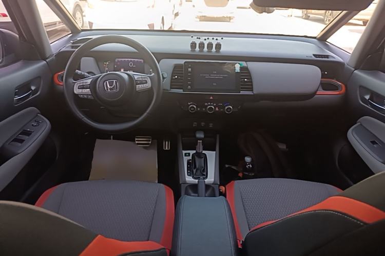 Used Honda LIFE 2021 1.5L CVT SPO-SS Dynamic Edition Center Console