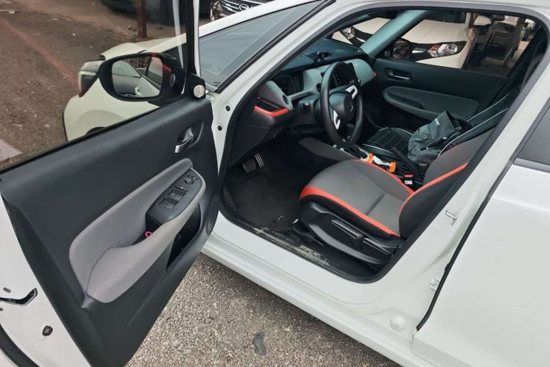 Used Honda LIFE 2021 1.5L CVT SPORT Heartbeat Edition Driver Seat