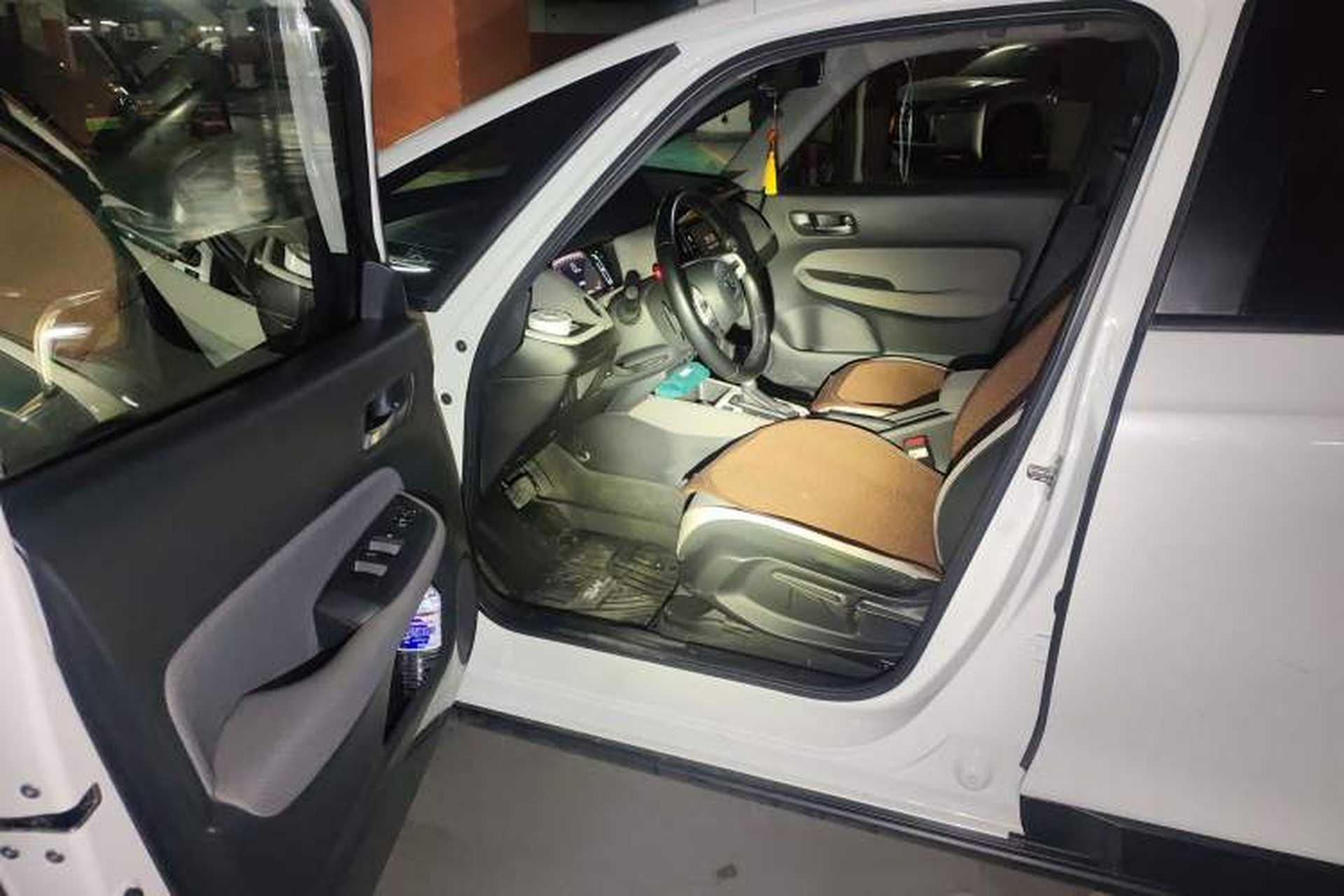 Used Honda LIFE 2021 1.5L CVT CRO-SS Fun Edition Driver Seat