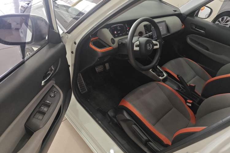 Used Honda LIFE 2021 1.5L CVT SPORT Heartbeat Edition Driver Seat
